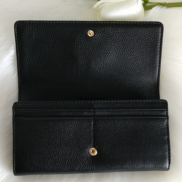 BEAUTIFUL MICHAEL KORS WALLET - Picture 5 of 8